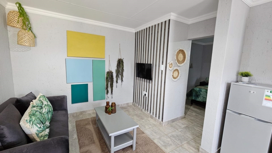 To Let 1 Bedroom Property for Rent in Melodie North West